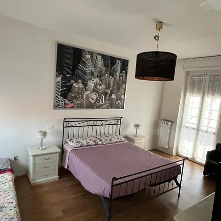 + 3* Саронно