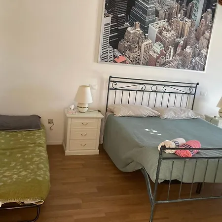 Panzió + *