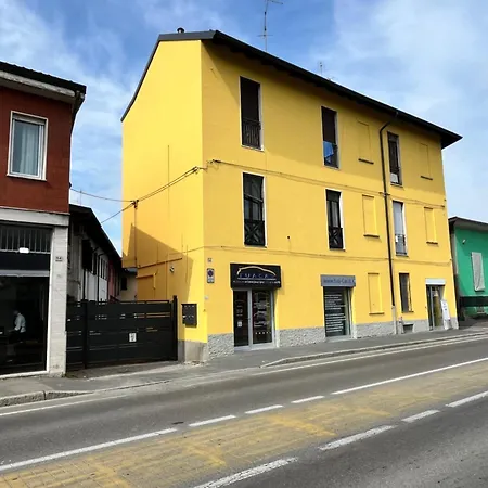 + Panzió *