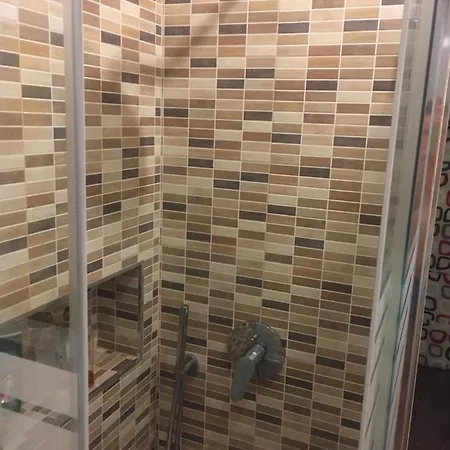 Frühstückspension + Saronno